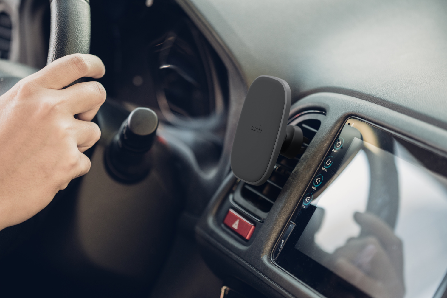 most interesting mobile accessories ces 2019 moshi snapto car mount