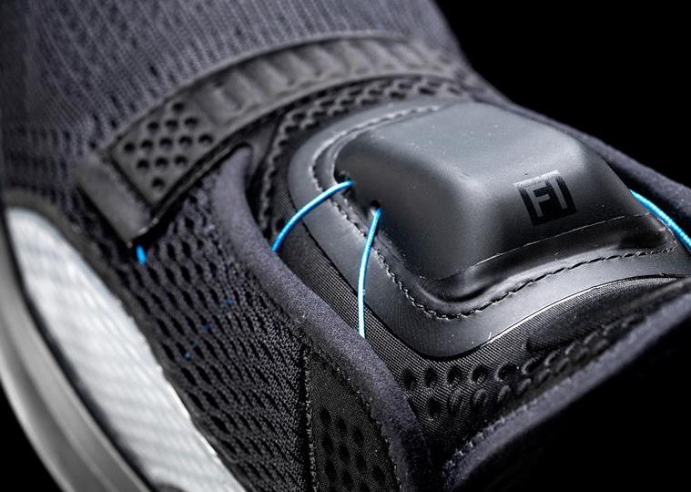 pumas self lacing sports shoe gives nikes adapt bb a run for its money puma fi 2