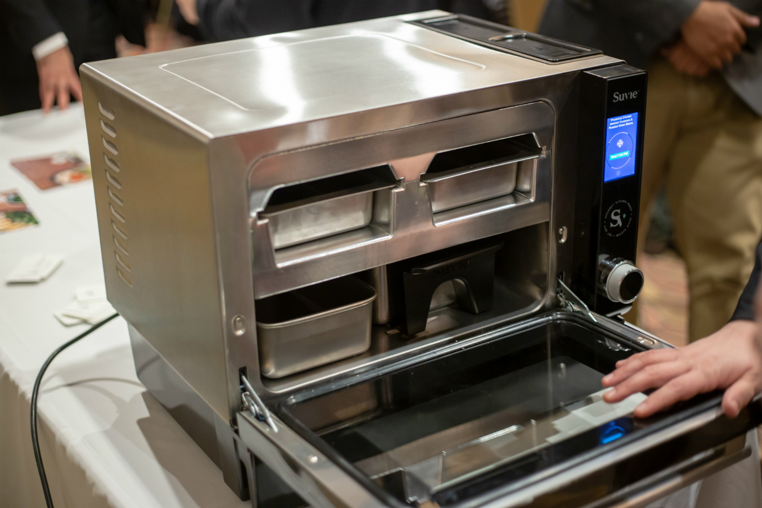 The Suvie Robotic Smart Cooler and Cooker Was at CES 2019