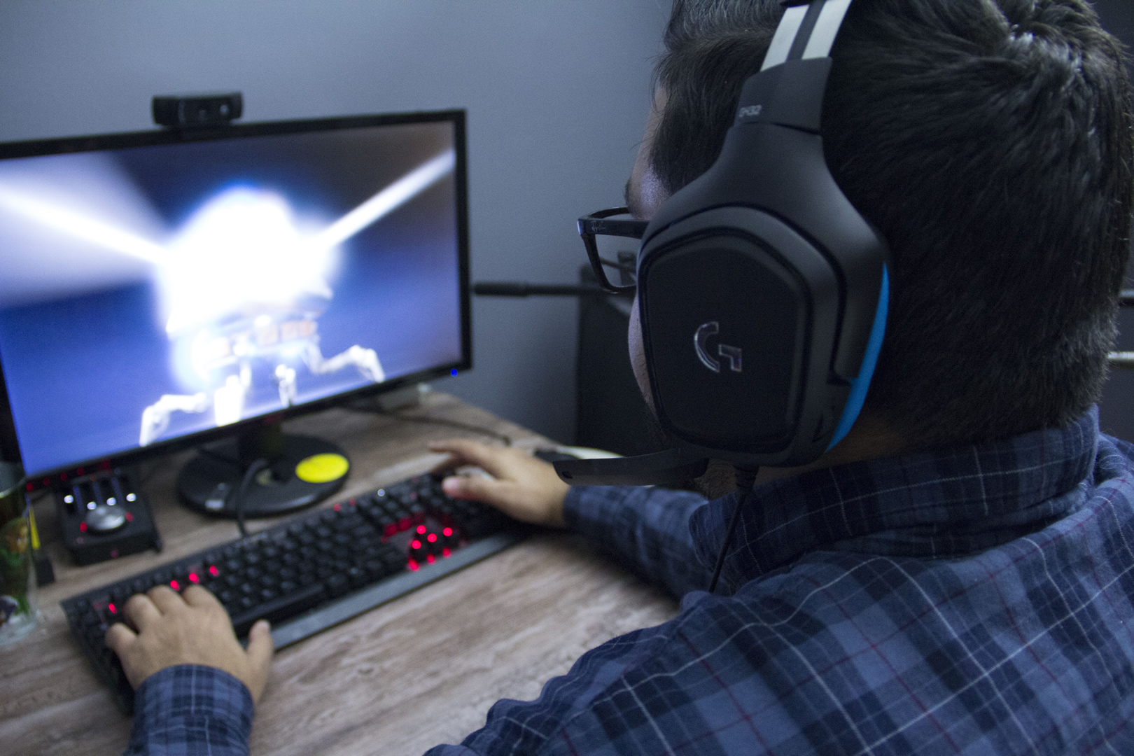 Logitech G935 and G432 Gaming Headsets Review: Updating the