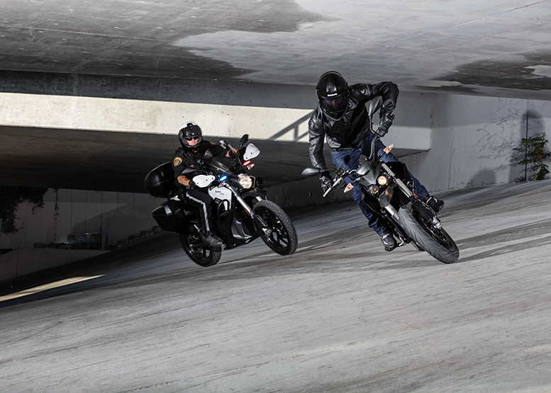 zero electric police motorcycle stops tesla model 3 dsr edition 6