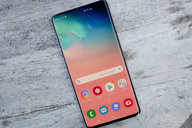 Samsung Galaxy S10e Review: Yo! This is the Phone.