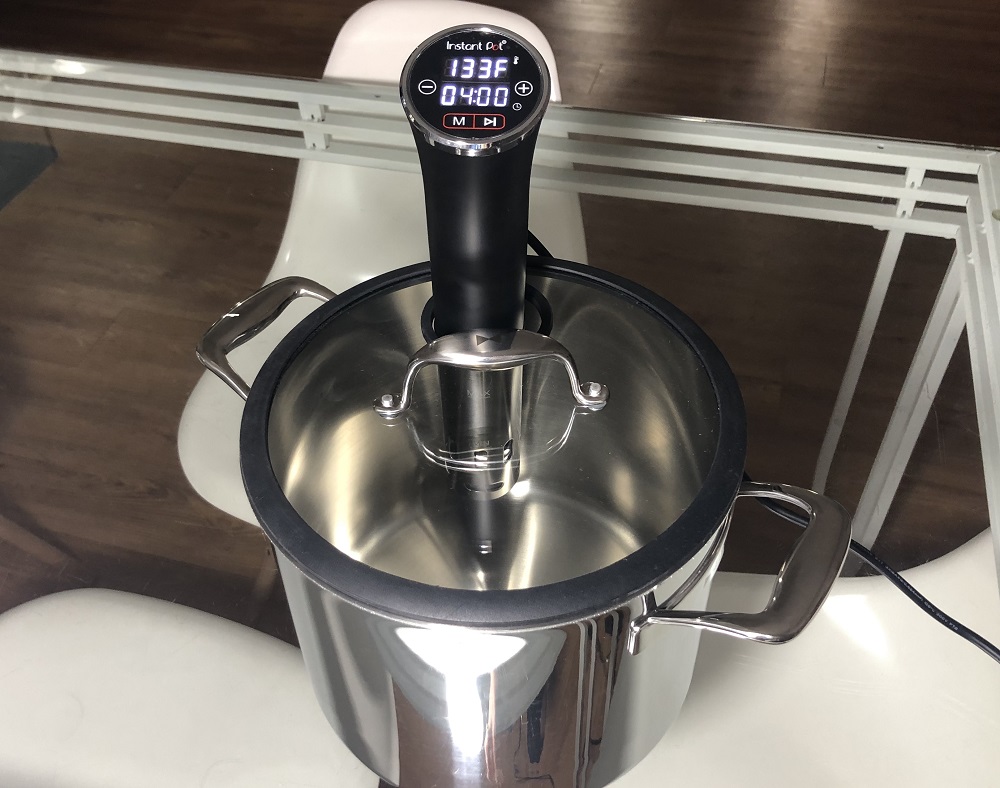  Instant Pot Accu Slim Sous Vide 800W Precision Cooker,Immersion  Circulator,Ultra-Quiet Fast-Heating with Big Touchscreen Accurate  Temperature and Time Control,Waterproof : Home & Kitchen