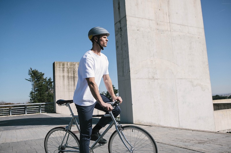 This Collapsible Bike Helmet is Made for Urban Explorers | Digital Trends