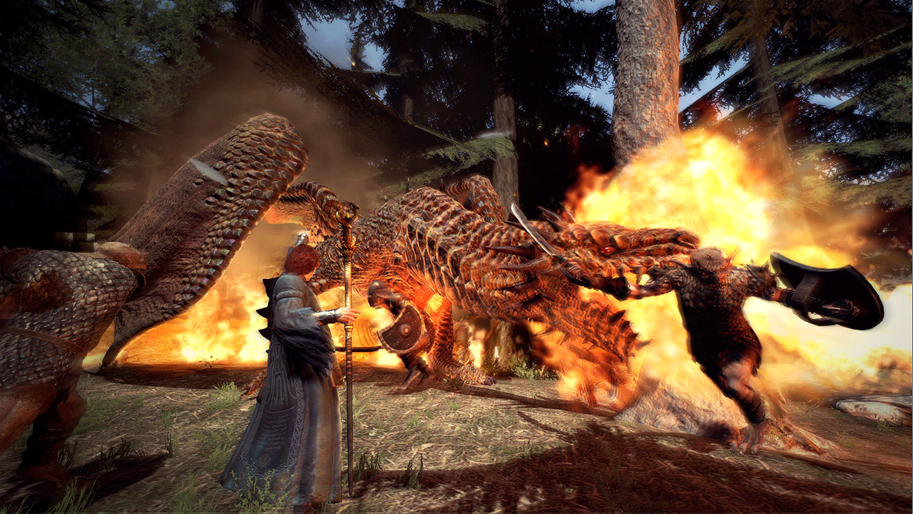 Jogador do Dragon's Dogma lutando contra um inimigo.