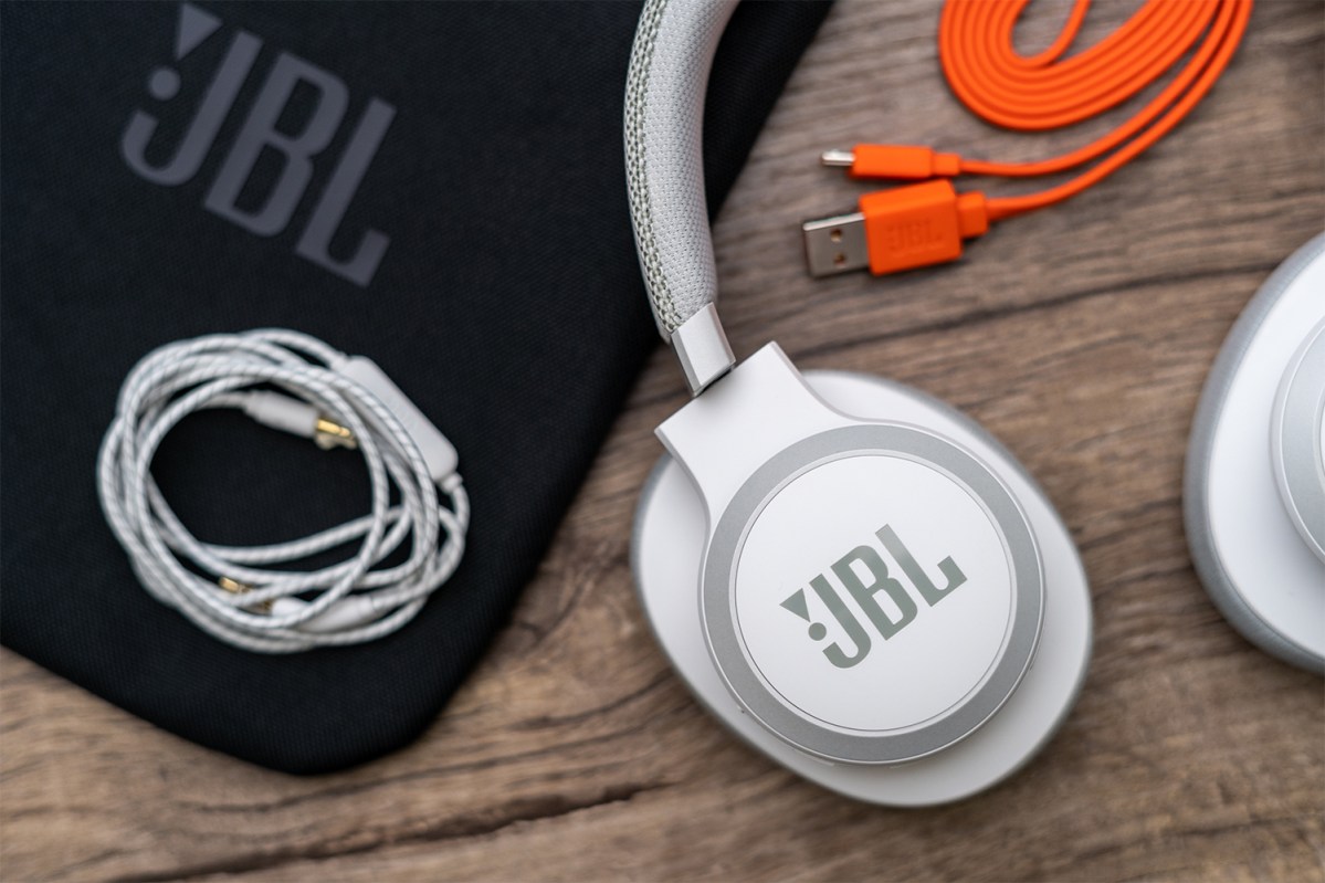Hele tiden Ledsager Skuldre på skuldrene JBL Live 650BTNC review: A wonderful listening companion | Digital Trends