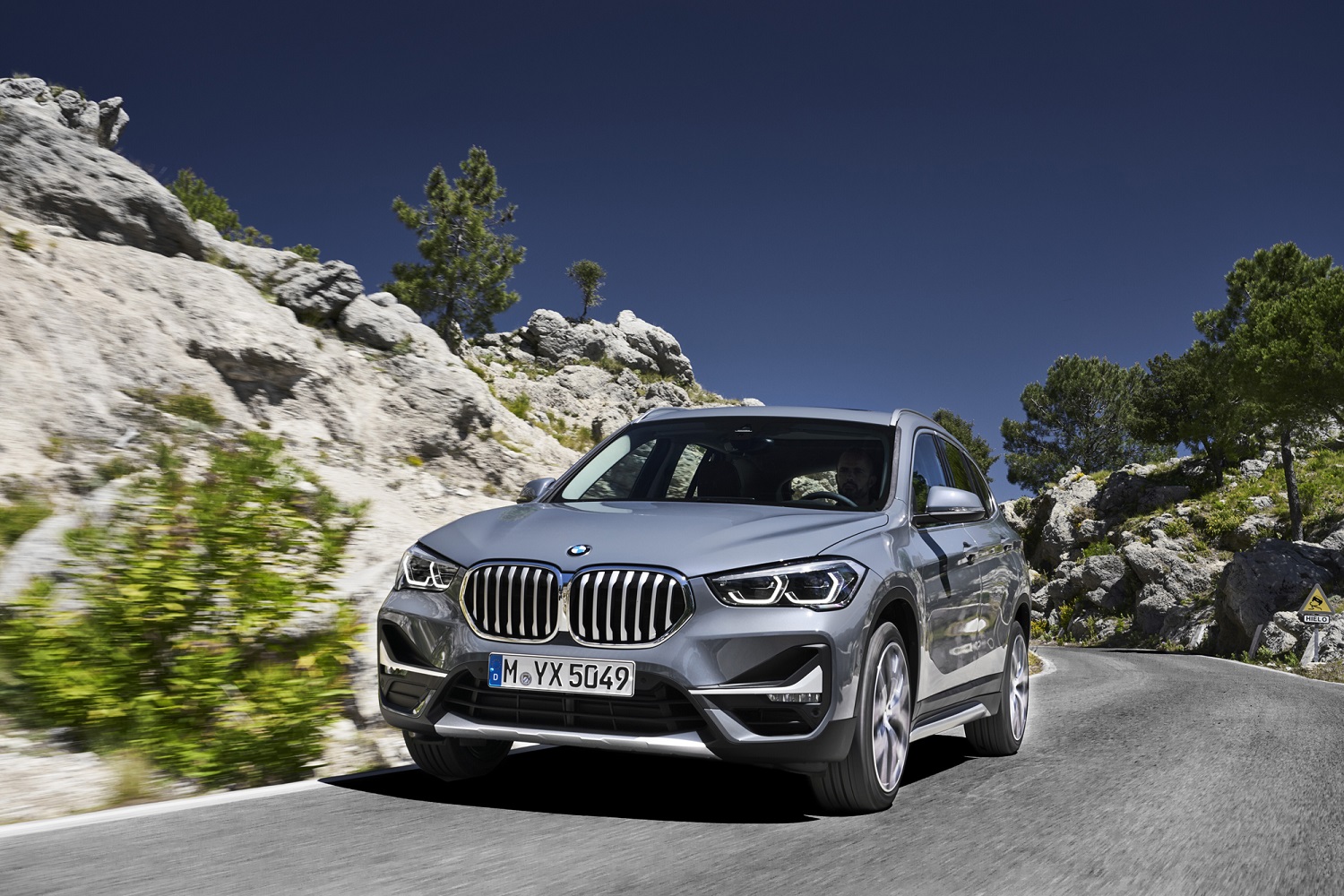 2020 bmw x1 gets new look front end interior upgrades official 2