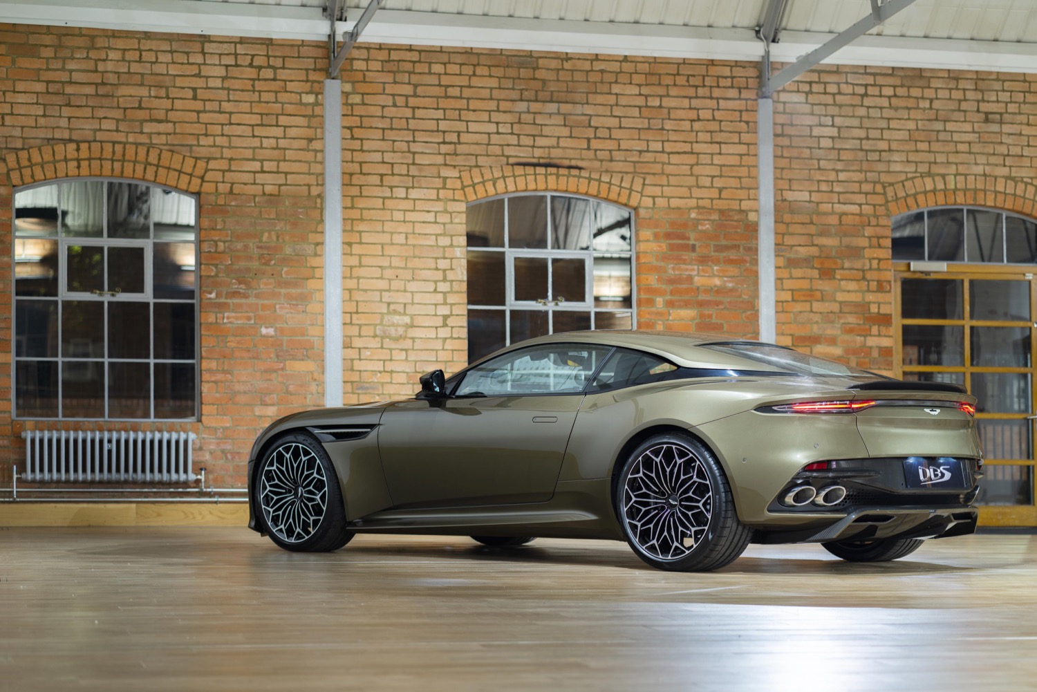 Aston Martin DBS Superleggera 'On Her Majesty's Secret Service'