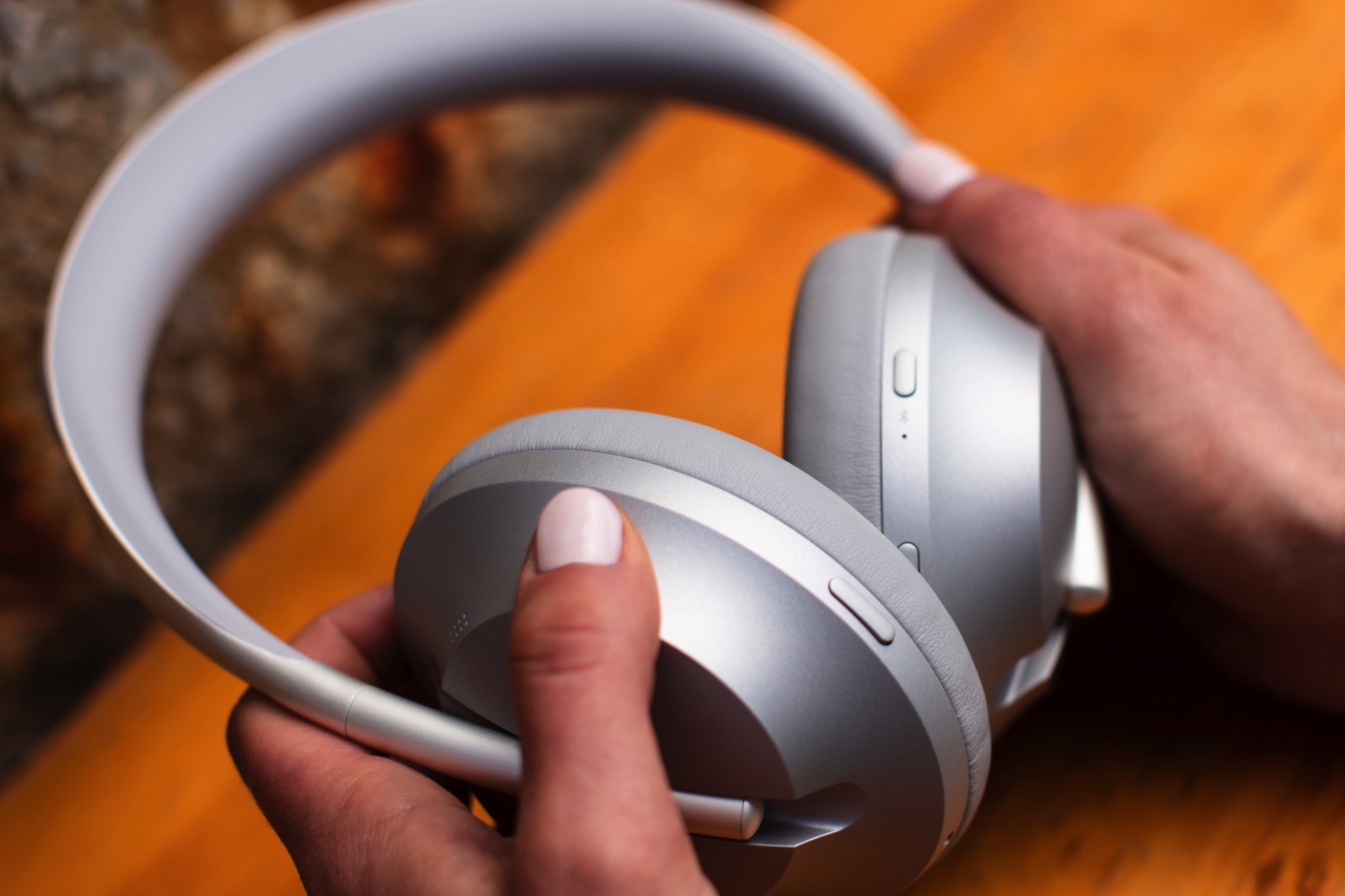 bose noise cancelling headphones 700 voice enhancing silver