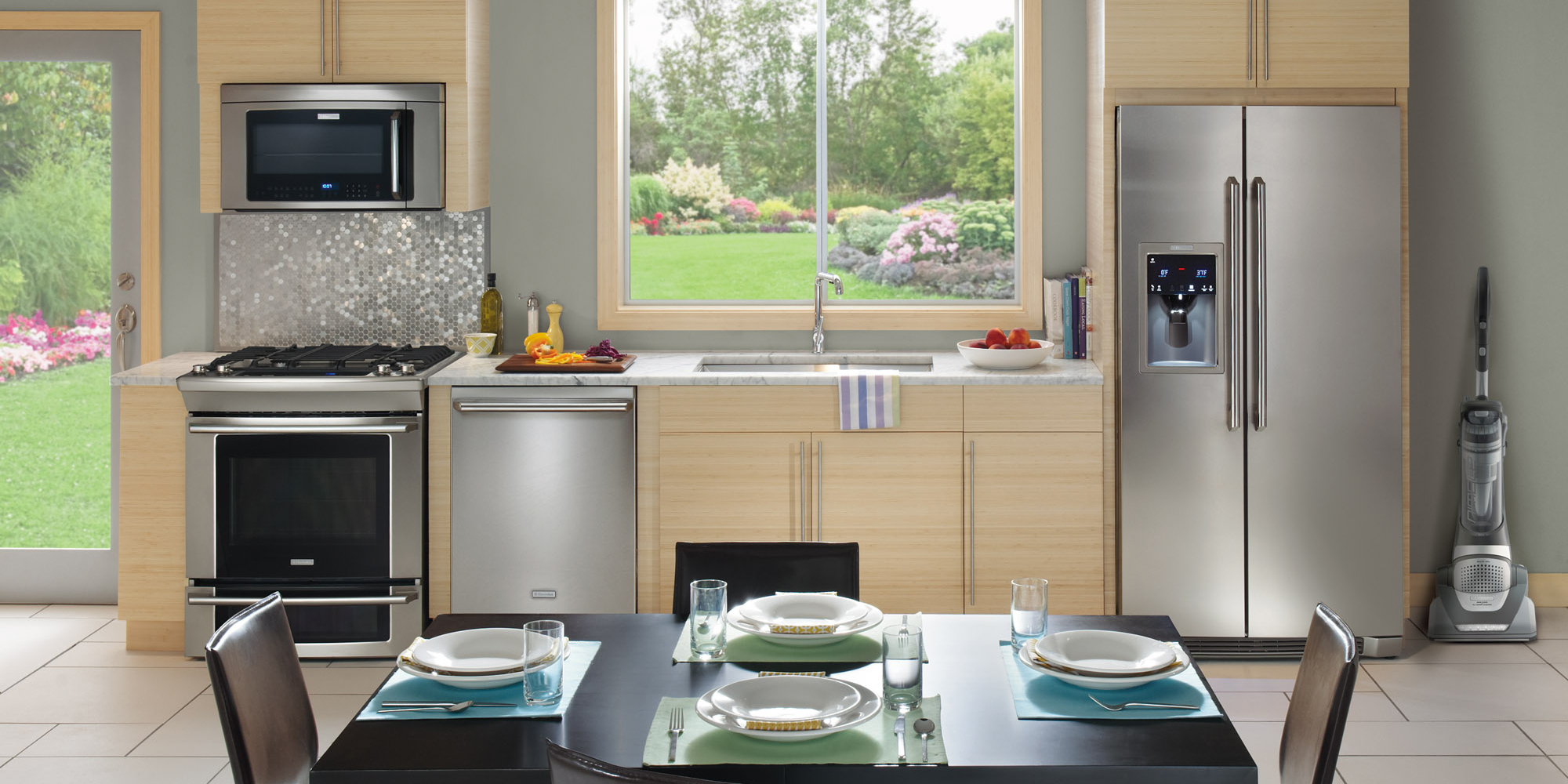 How to Mix Colorful Kitchen Appliances and not Muck It Up - Laurel Home