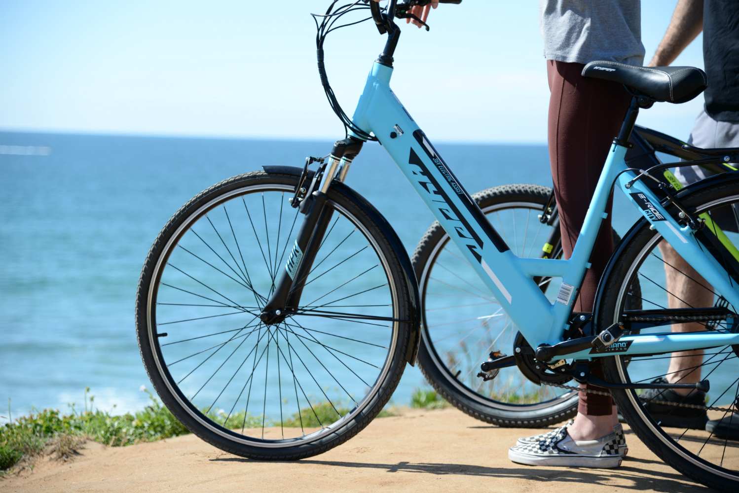 walmart slashes prices on hyper e ride electric hybrid bikes blue bike 700c wheels 17