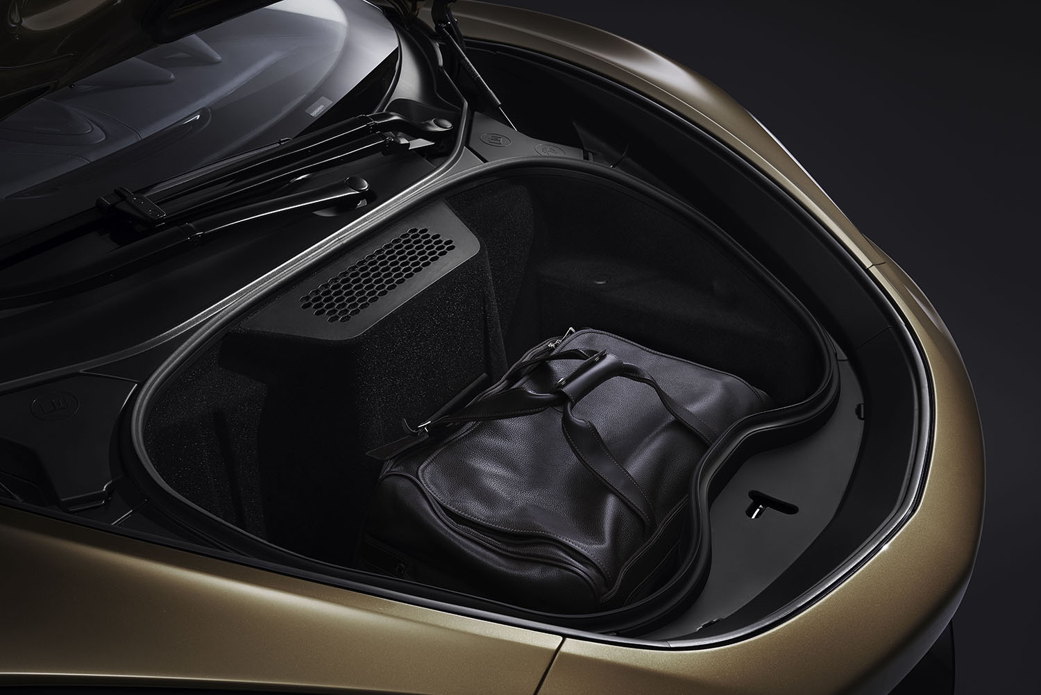 the recently revealed mclaren gt is a road trip ready supercar grand tourer 2019 interior 6