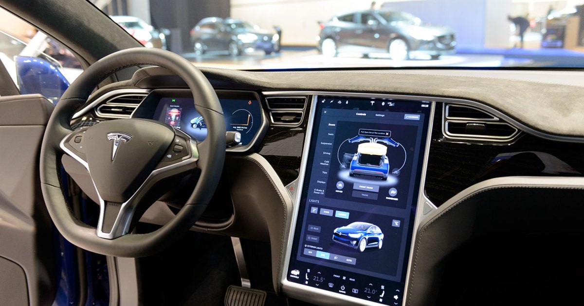 Tesla's Full Self-Driving Beta Lands for Some Drivers Next Week