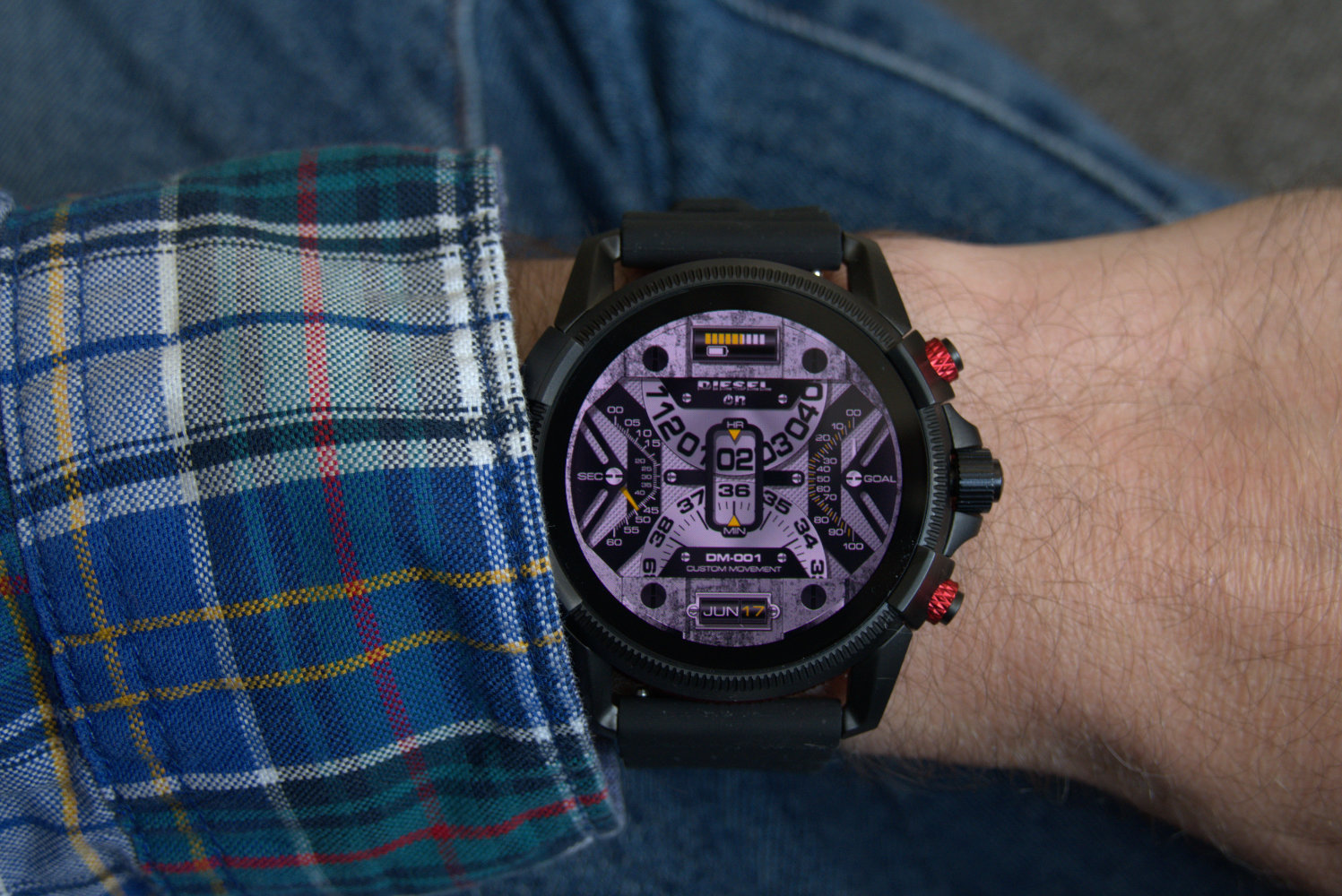 Diesel On Full Guard 2.5 Review: Love the Smartwatch's Look, Hate