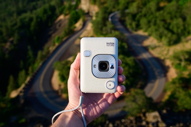 Stadium leven Centrum Fujifilm Instax Mini LiPlay Review | From Selfie to Talkie | Digital Trends