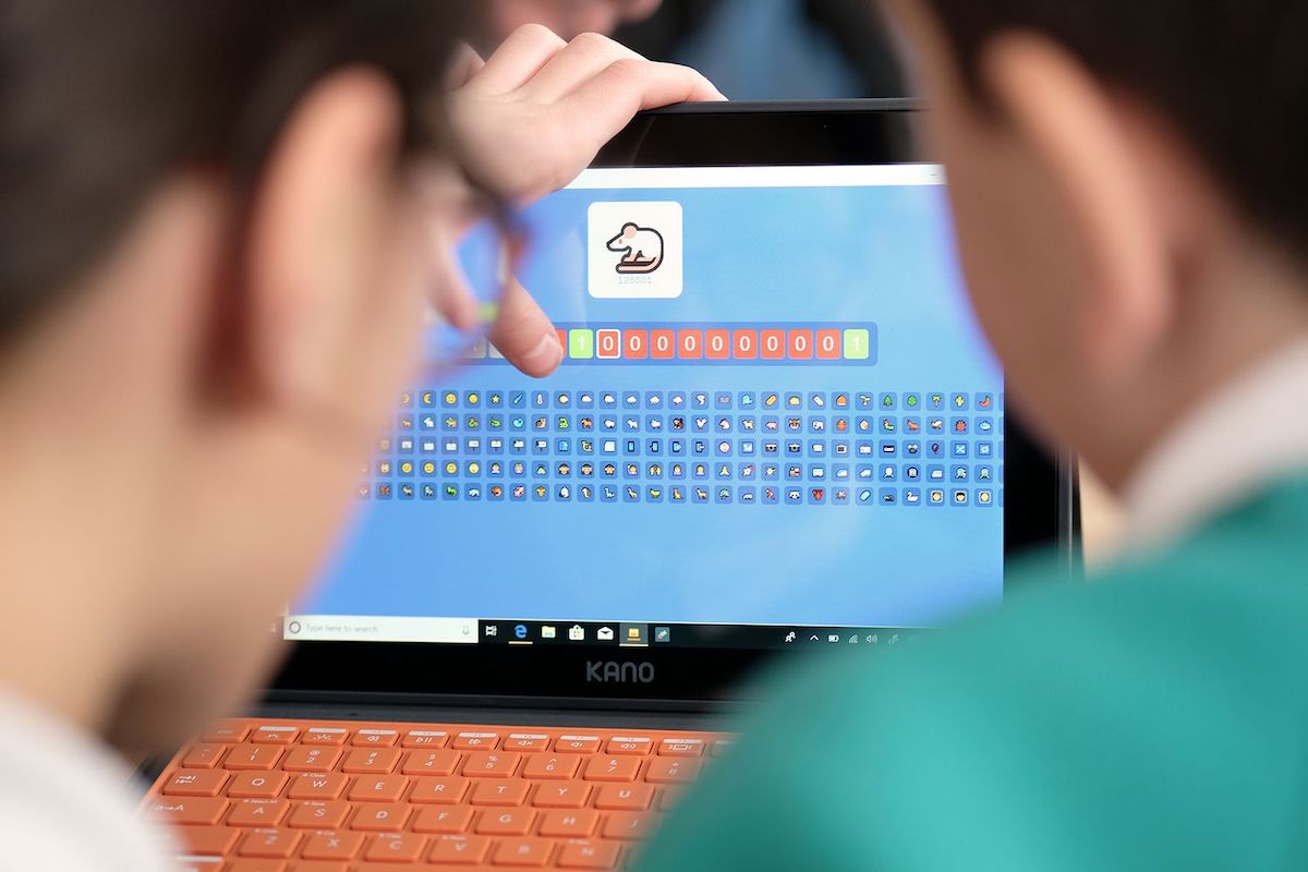 microsoft teams up with kano to create a diy windows 10 pc for kids keyboard