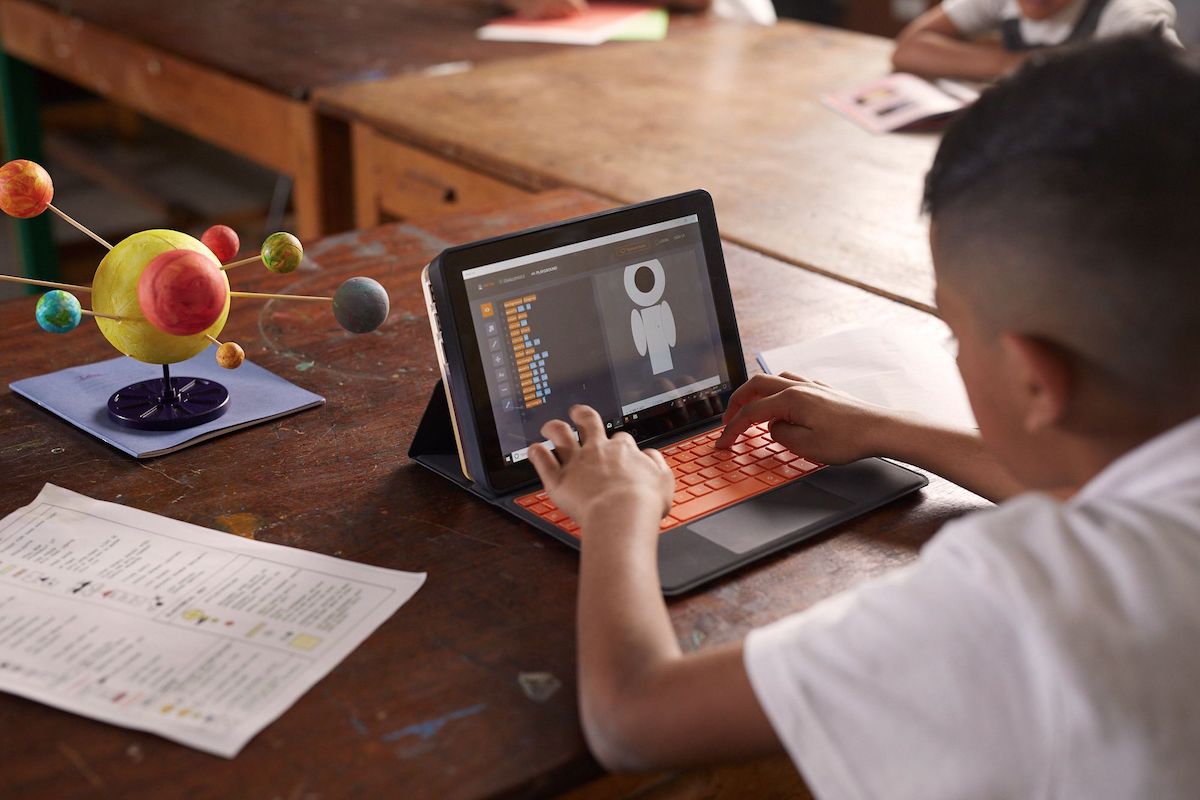 microsoft teams up with kano to create a diy windows 10 pc for kids