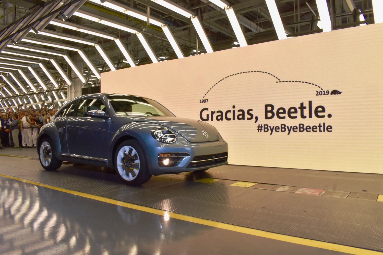 volkswagen beetle production officially ends last