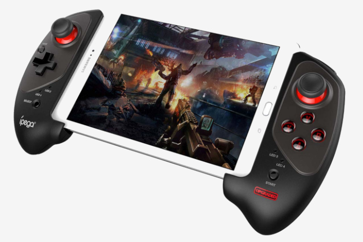 iPega Android game controller wrapped around a tablet.