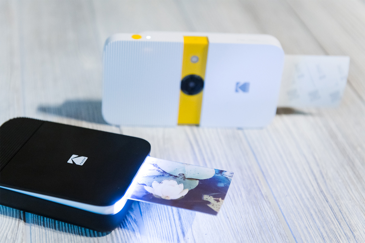 KODAK Smile Instant Digital Bluetooth Printer for iPhone & Android