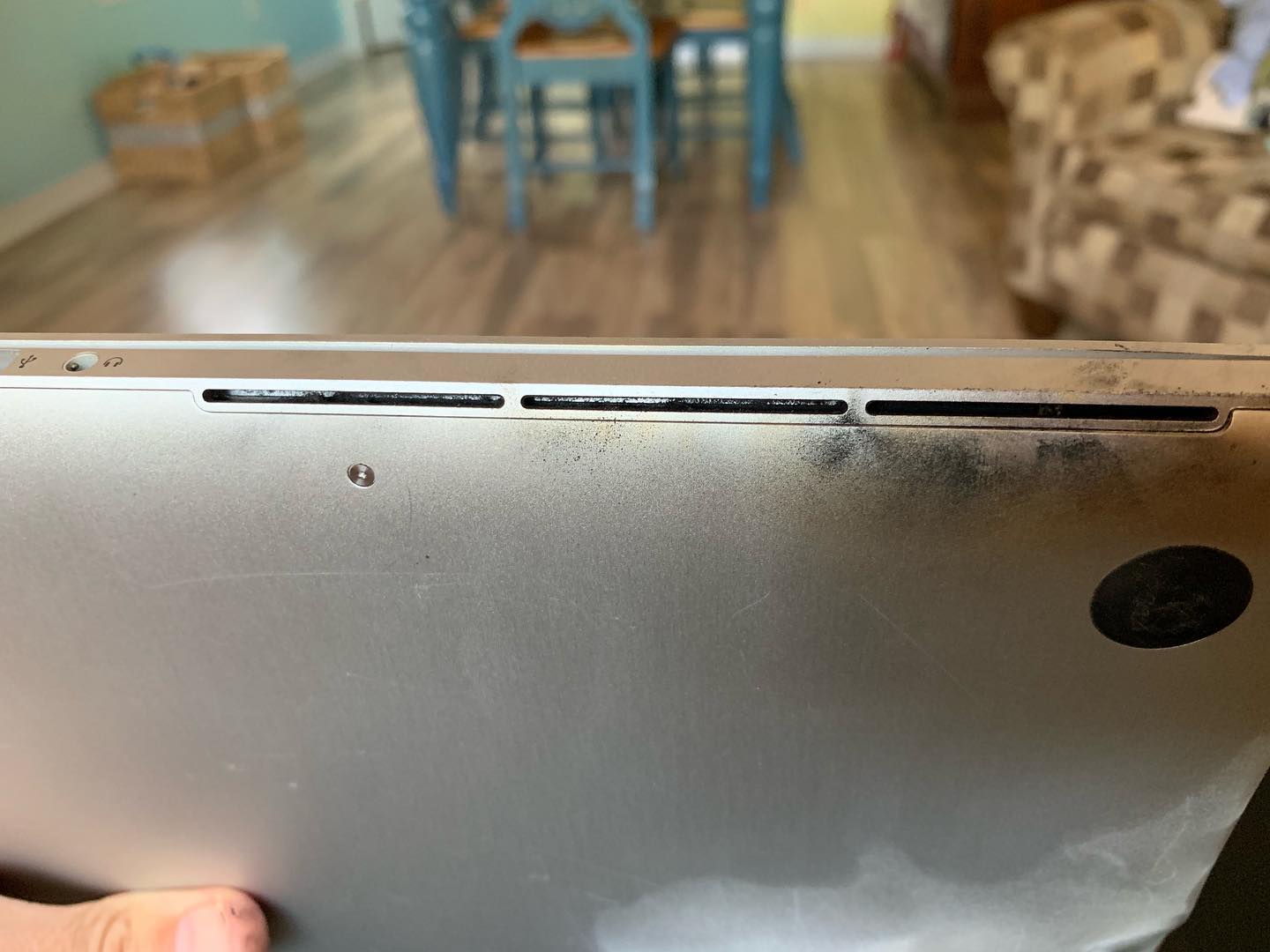 macbook pro fire may be linked to apples recent laptop recall 2