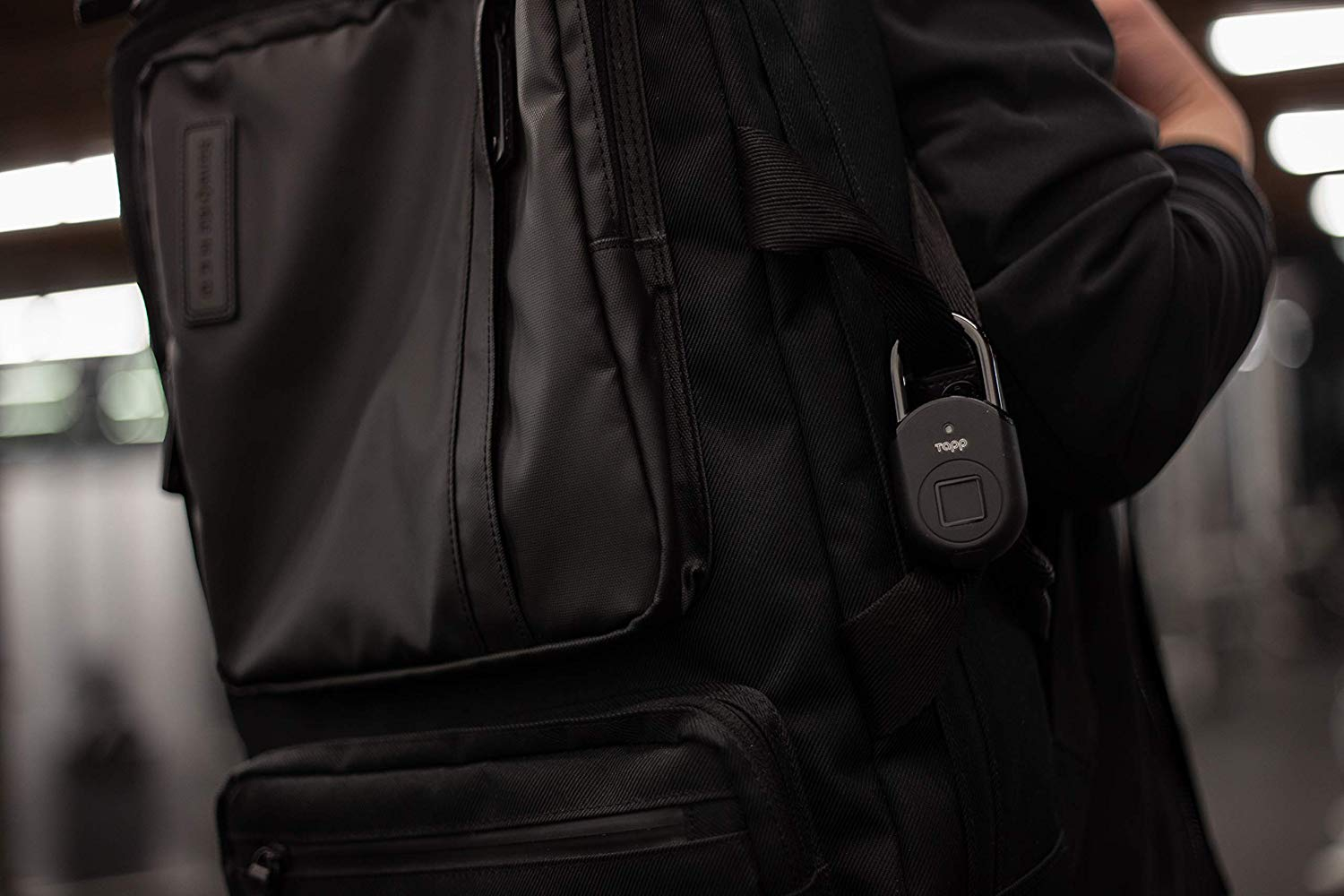 protect your stuff with a keyless fingerprint access tapplock lite padlock 03  1