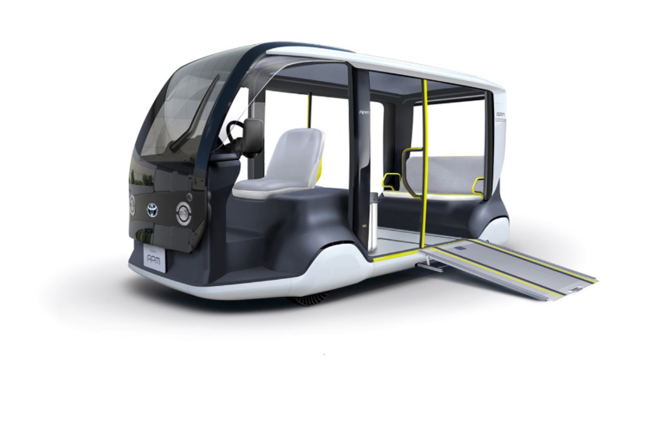 toyota builds electric golf cart like apm for 2020 tokyo olympics 1