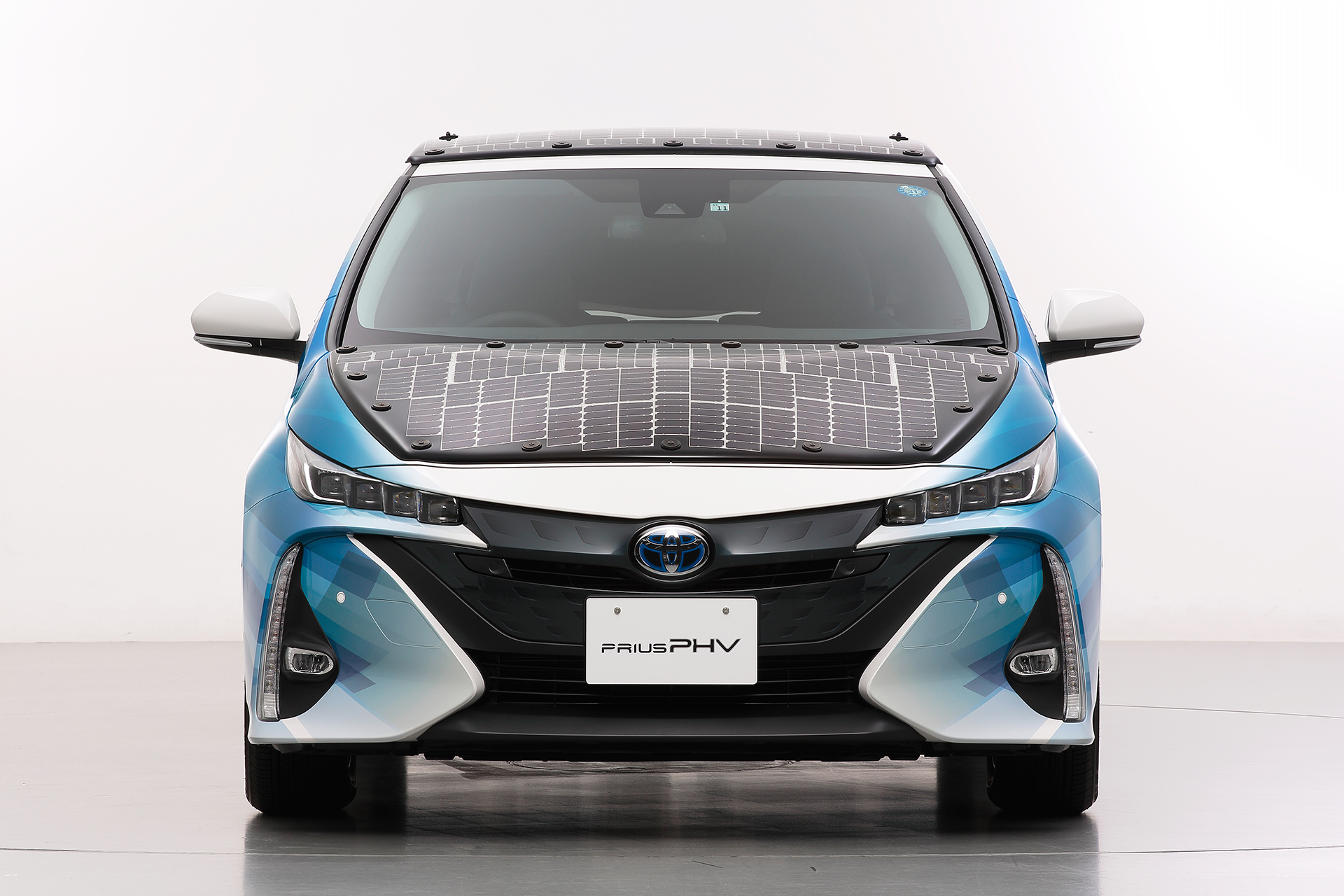 toyota has covered a prius in solar cells to add 27 miles its range 6