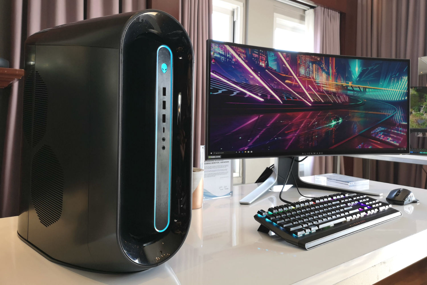 This 38-inch curved Alienware monitor is $450 off (51% claimed)