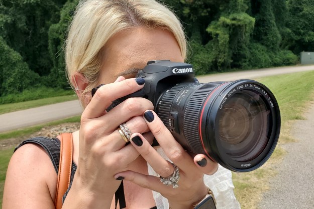 voorspelling Kader raket Canon EOS 90D Review: The DSLR Trying to Keep Up With Mirrorless | Digital  Trends