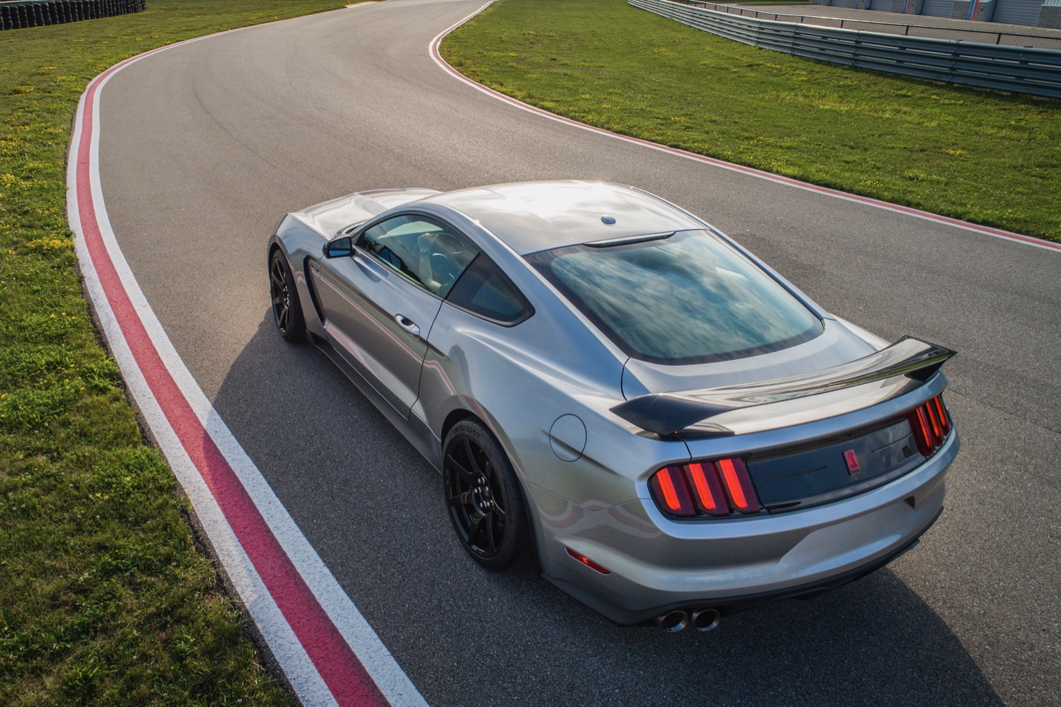 2020 ford shelby mustang gt350r performance and specs