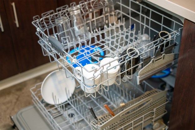 Frigidaire FGIP2468UD dishwasher review