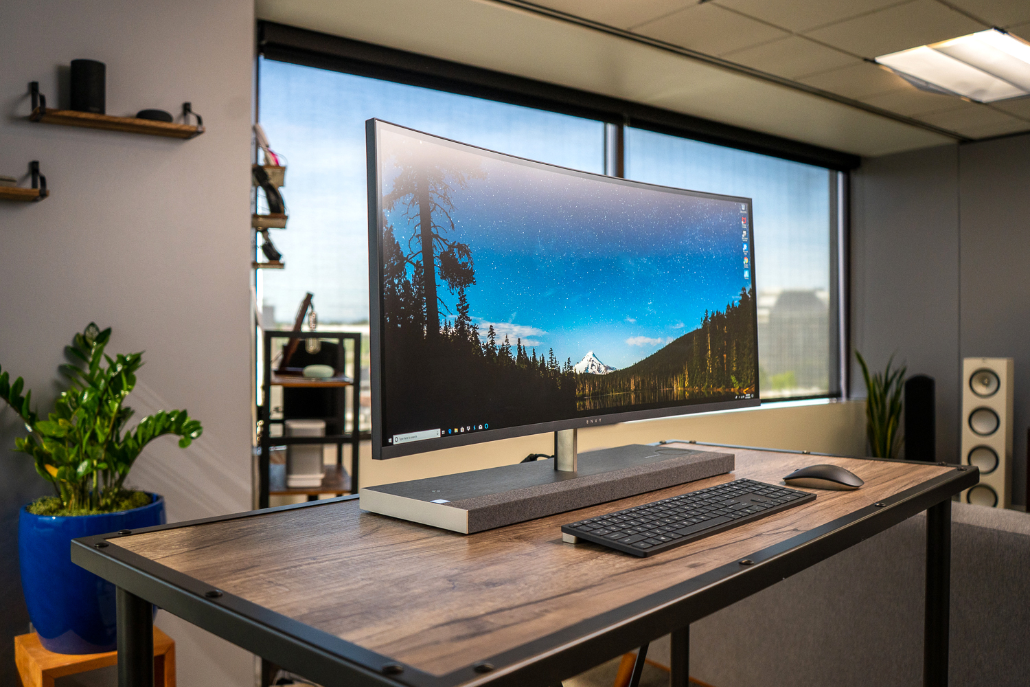 HP Envy Curved All-in-One 34 Review: Stylish Sophistication in a 