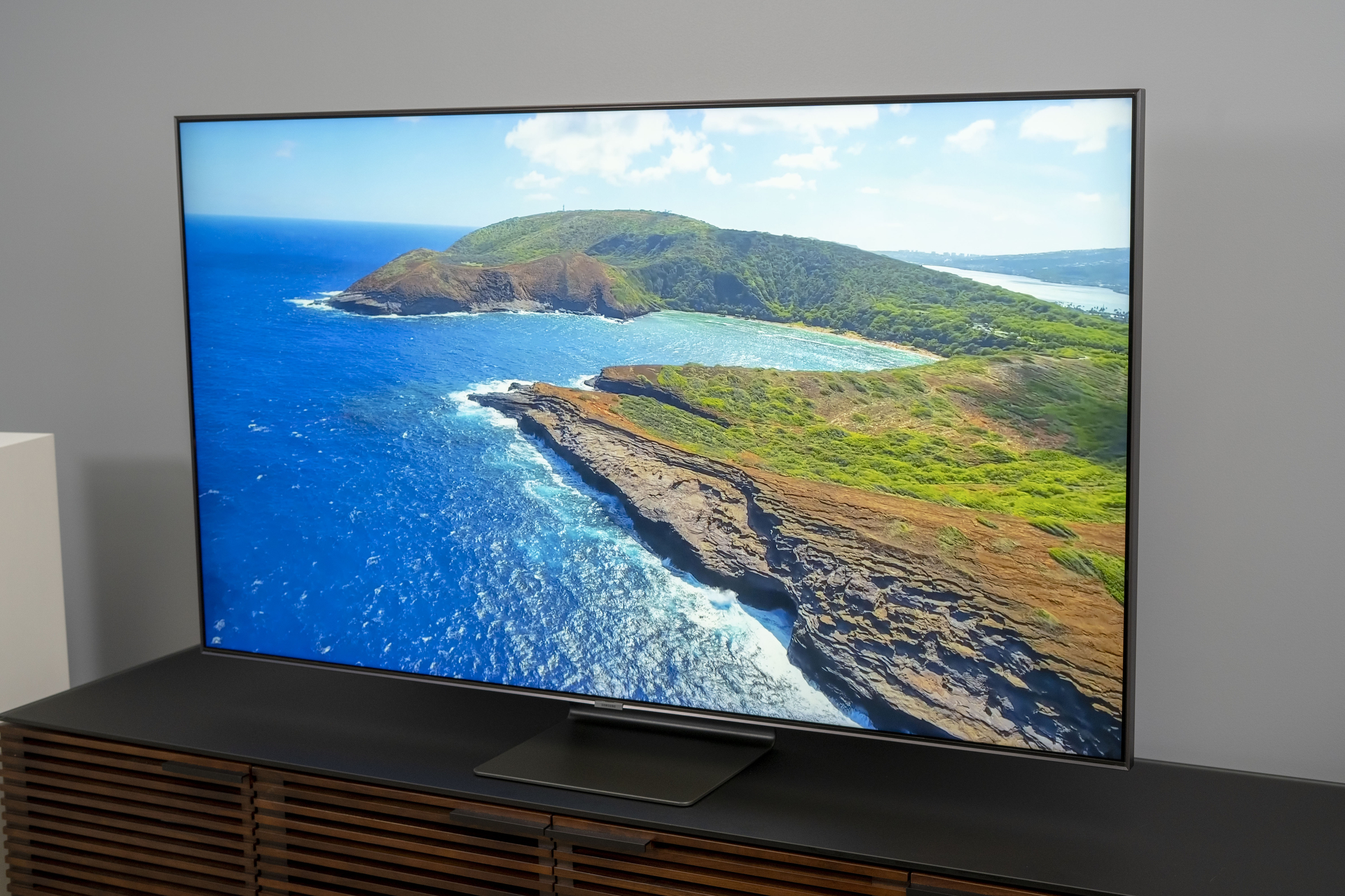 Покупка нового телевизора. Samsung q90 QLED. Телевизор Samsung qe82q800tau.