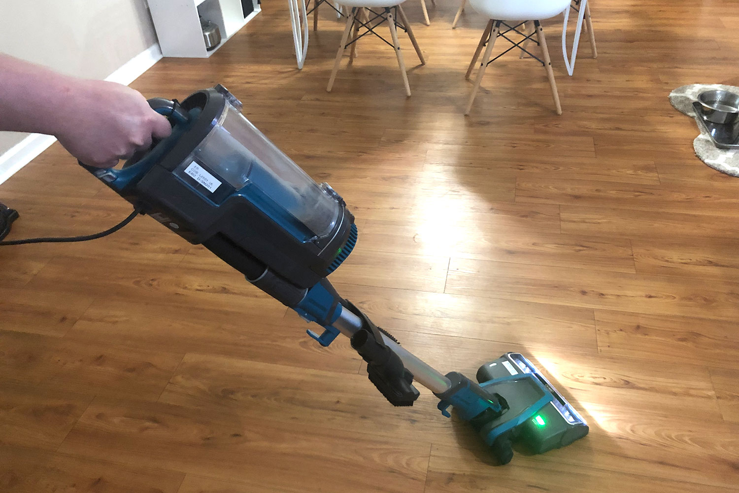 Shark Apex Uplight Vacuum Review Small And Powerful Digital Trends