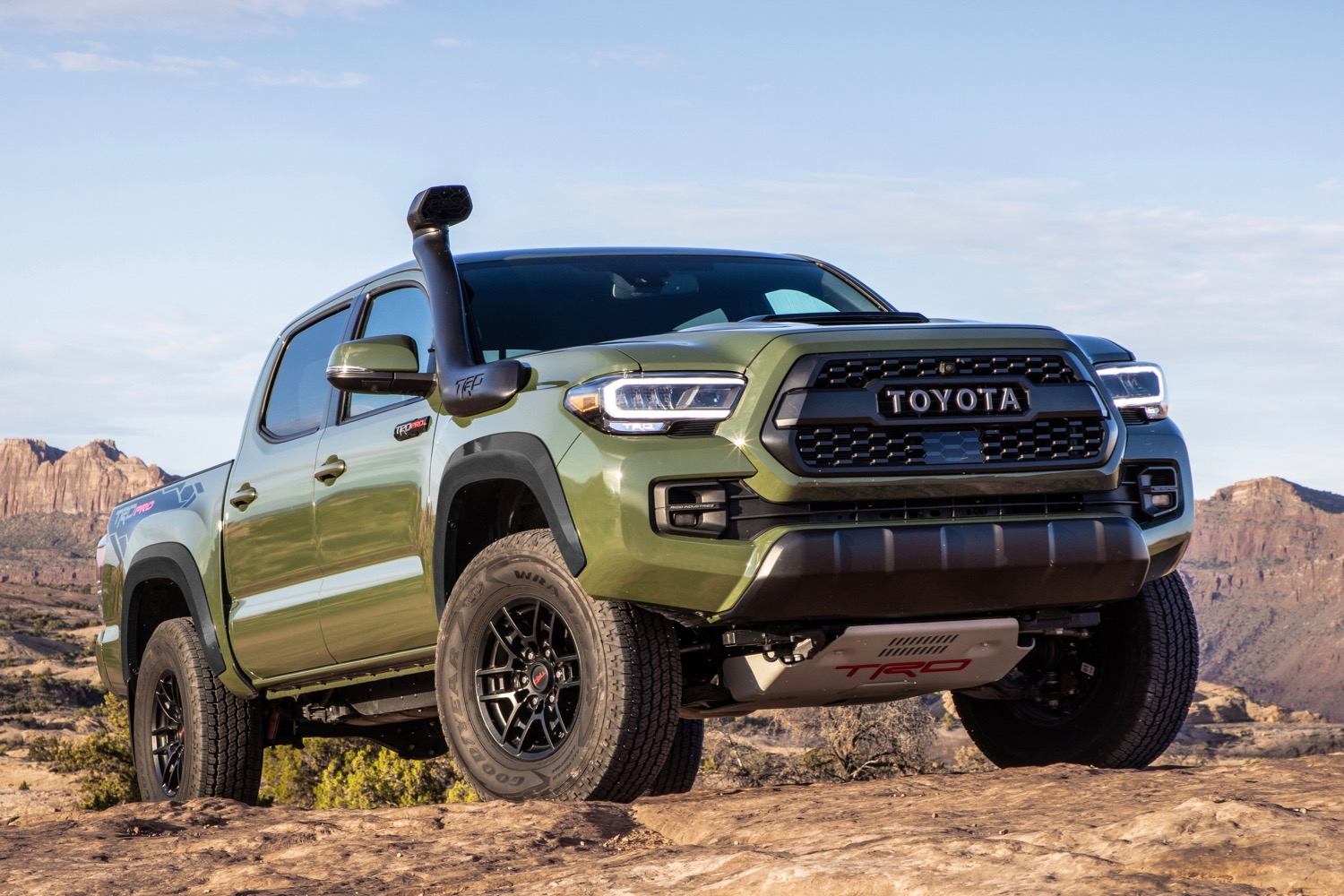 2020 toyota tacoma boasts new look smarter tech features