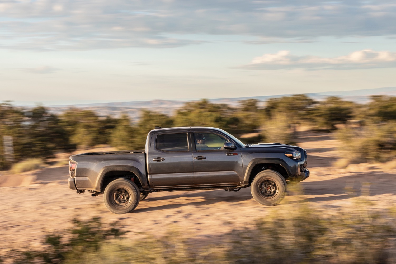 2020 toyota tacoma boasts new look smarter tech features