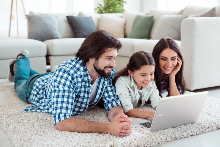 A family using the Acer Chromebook 315.