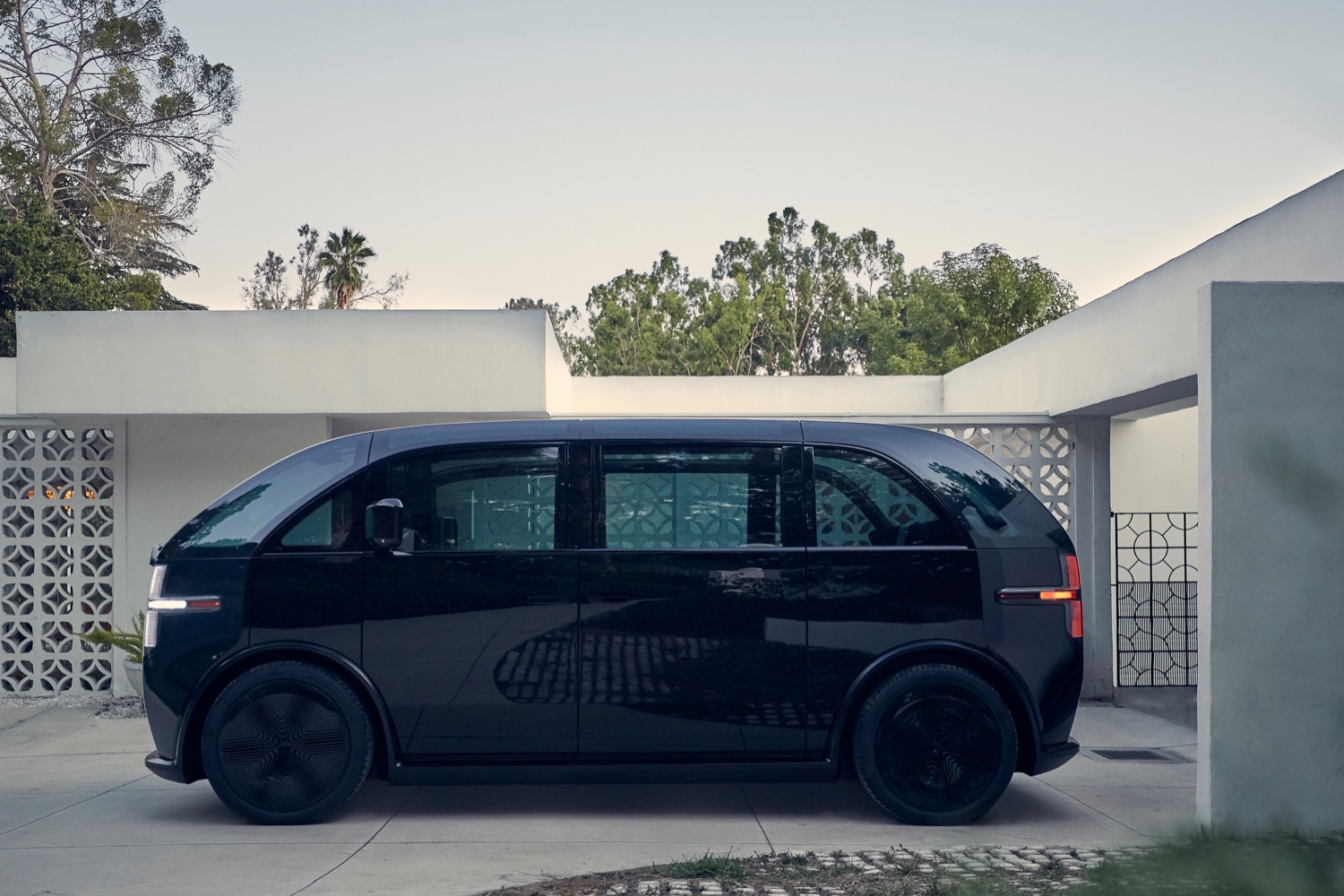 canoo electric car for subscription services photos specs launch date