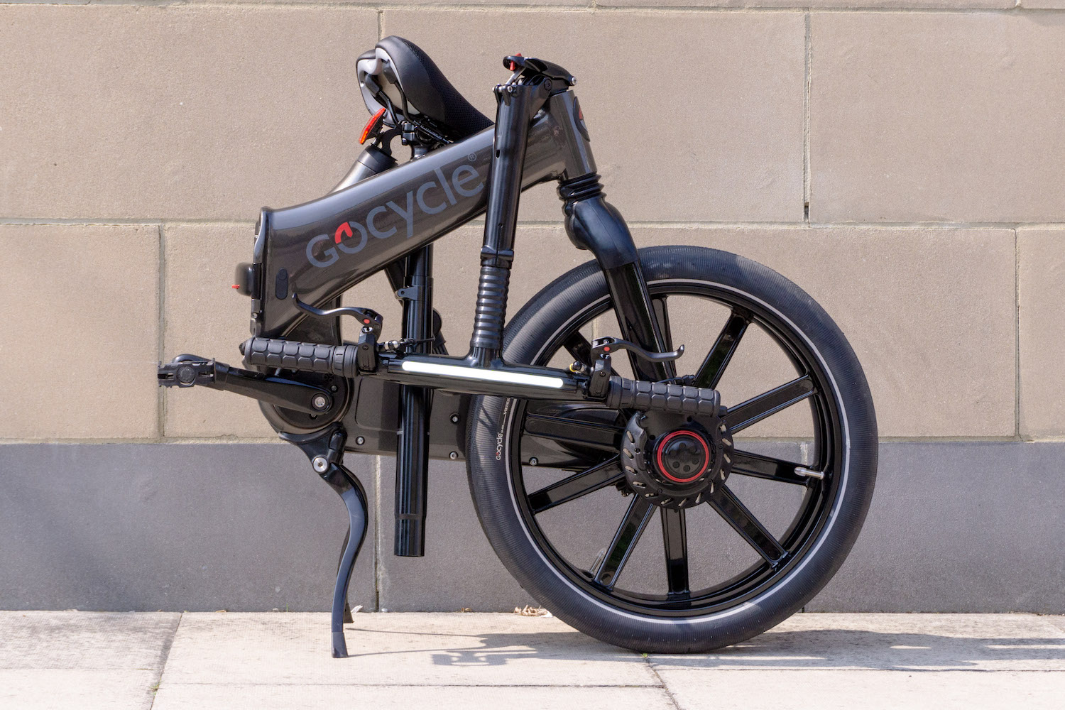 gocycles new gxi electric bike can fold away in a mere 10 seconds gocycle 9