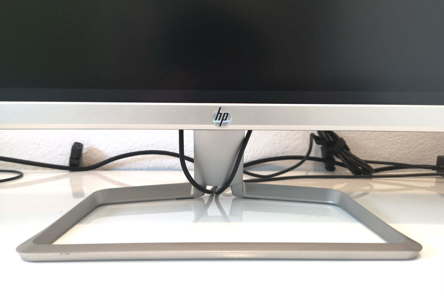 HP's f Monitor Review: A Premium Ultrawide Display for Less
