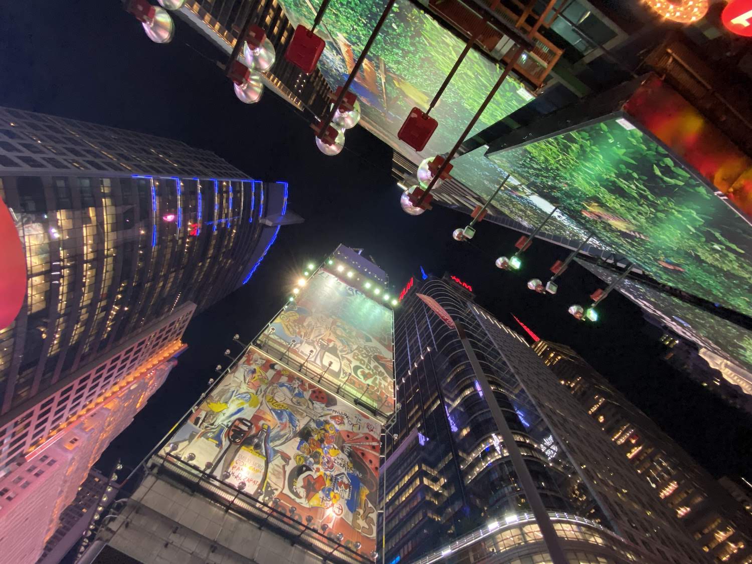 iphone 11 pro review versus galaxy note 10 wide angle times square 1