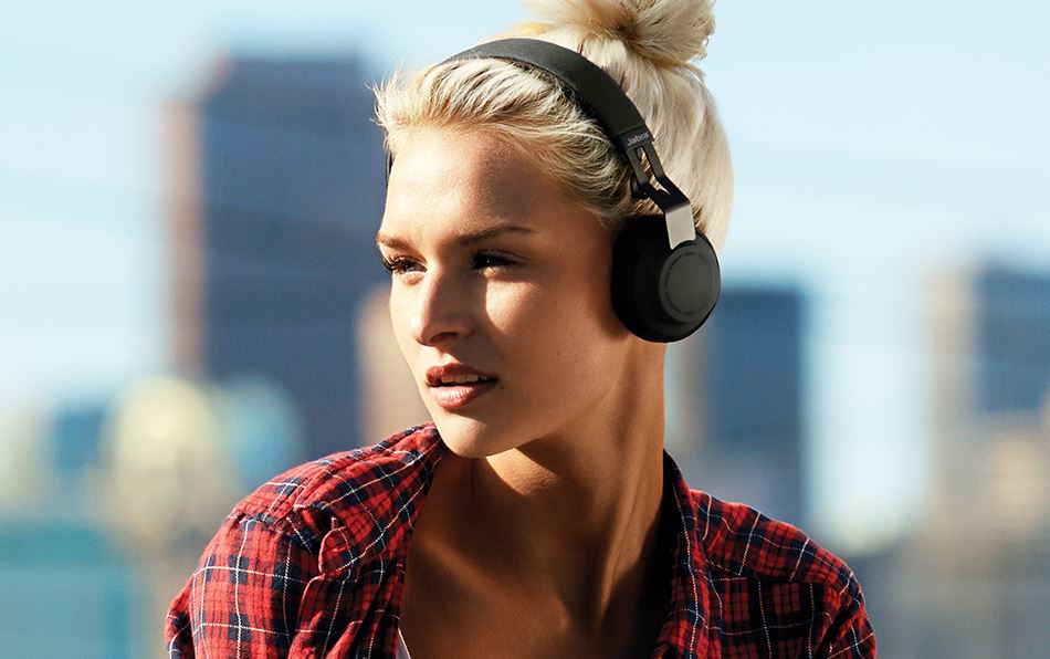 5 Headphone Deals You Can't Afford To 