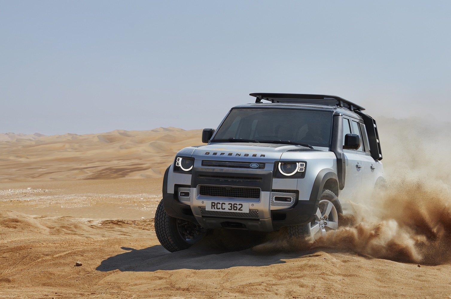 2020 land rover defender boasts rugged style usable tech lr def 20my 110 dynamic 100919 12