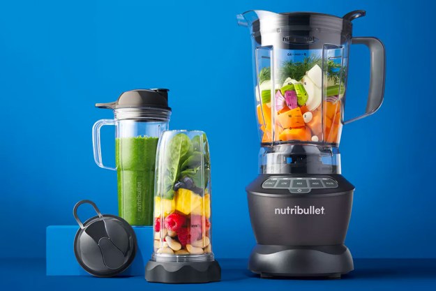 Full-Sized vs. Personal Blenders: Which One is Right for You?
