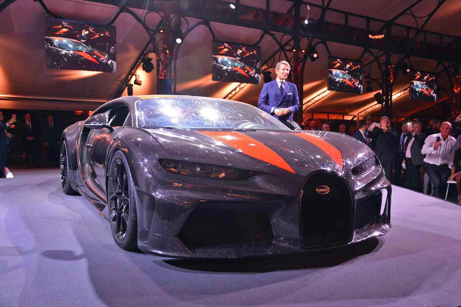 304 mph bugatti chiron becomes the fastest car in world rg ss300plus 01