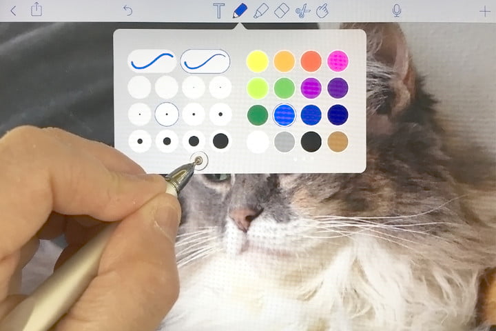 Selecting colors and line width with the Adonit Pro 4. 
