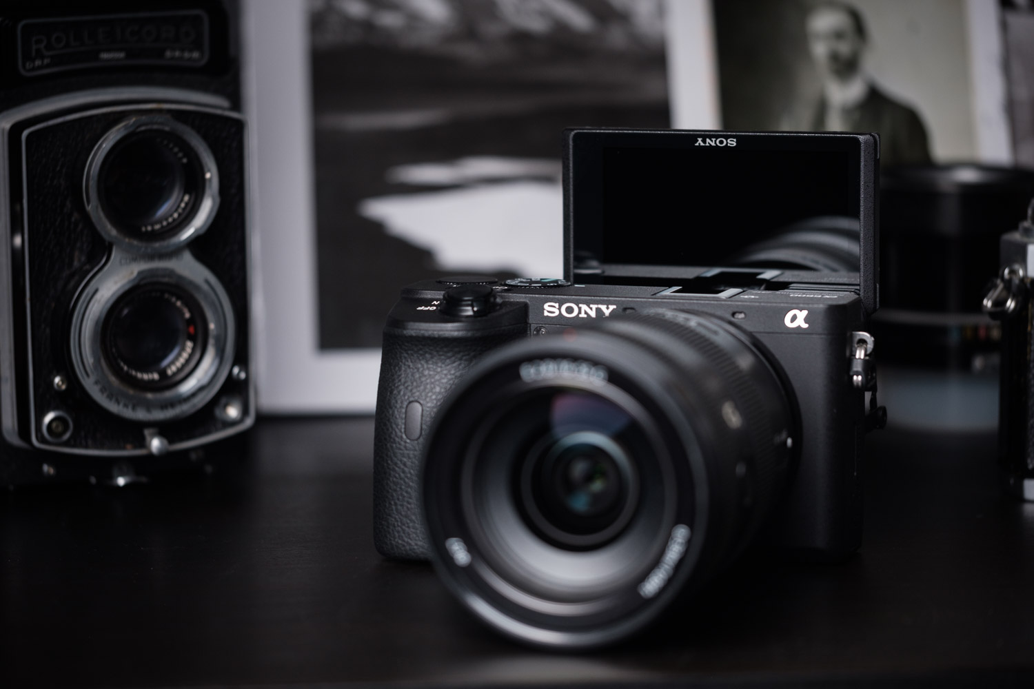 Sony Alpha 6600 Mirrorless Camera Boasts Blazing Fast Autofocus Speed –  Robb Report