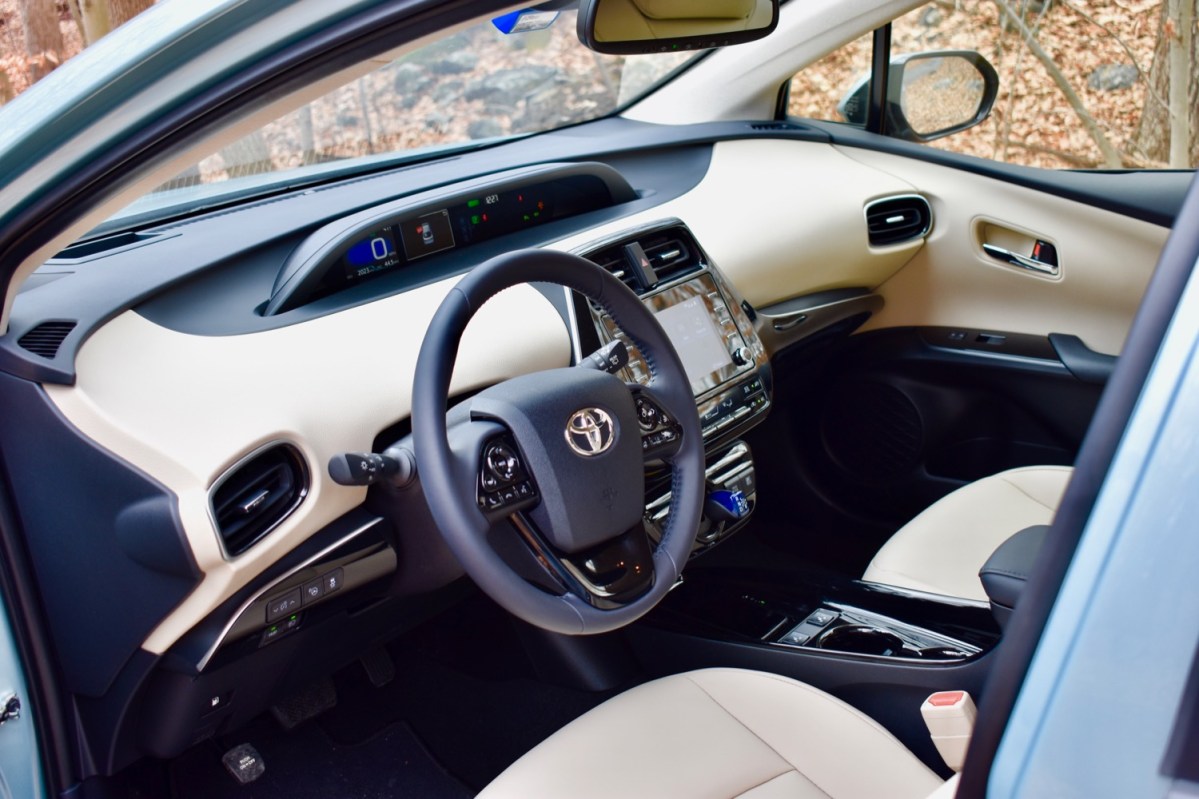 Toyota Prius XLE AWD-e 2020