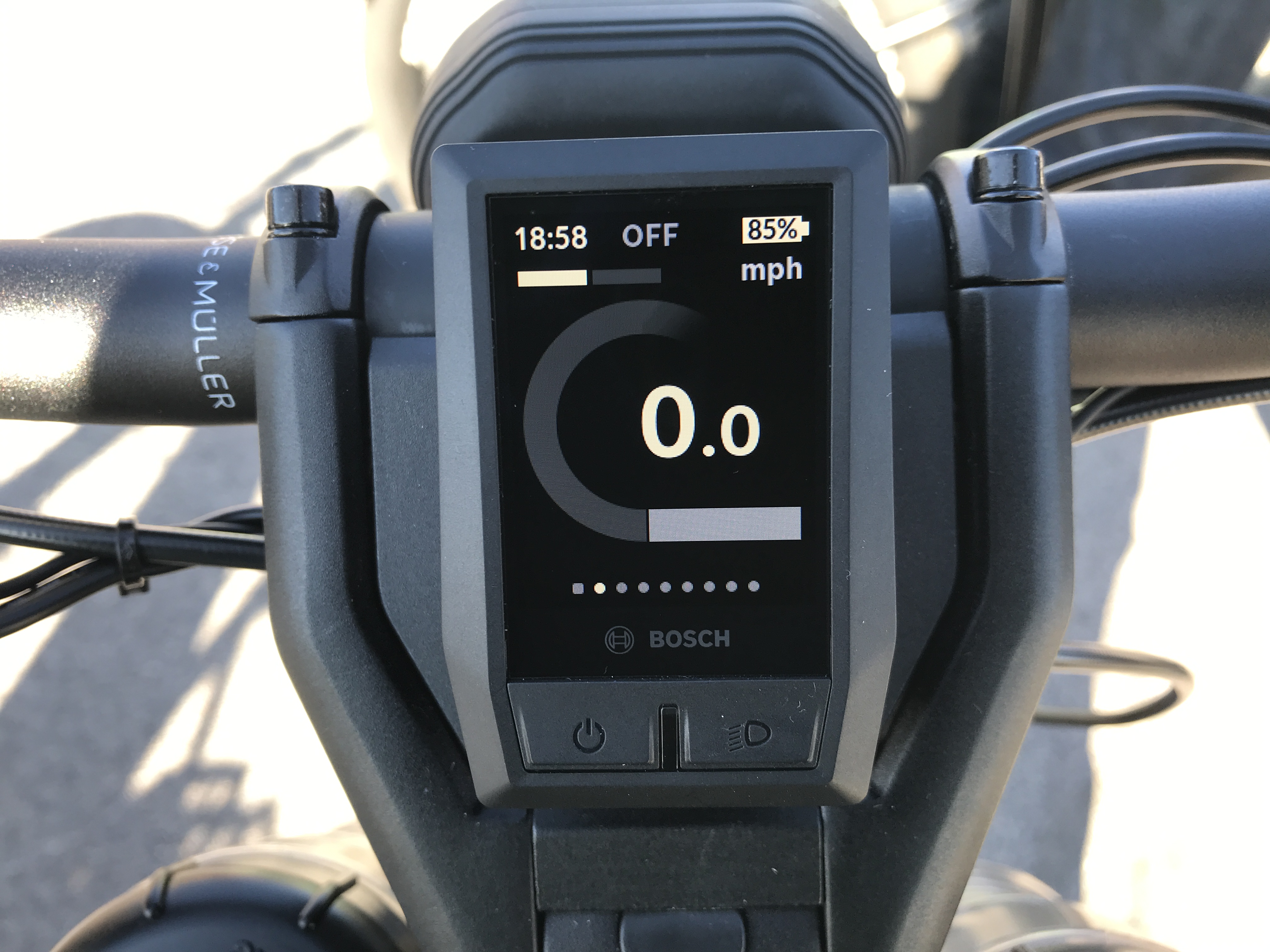 Bosch Kiox And SmartphoneHub Hands-on: Computers E-bikes Deserve